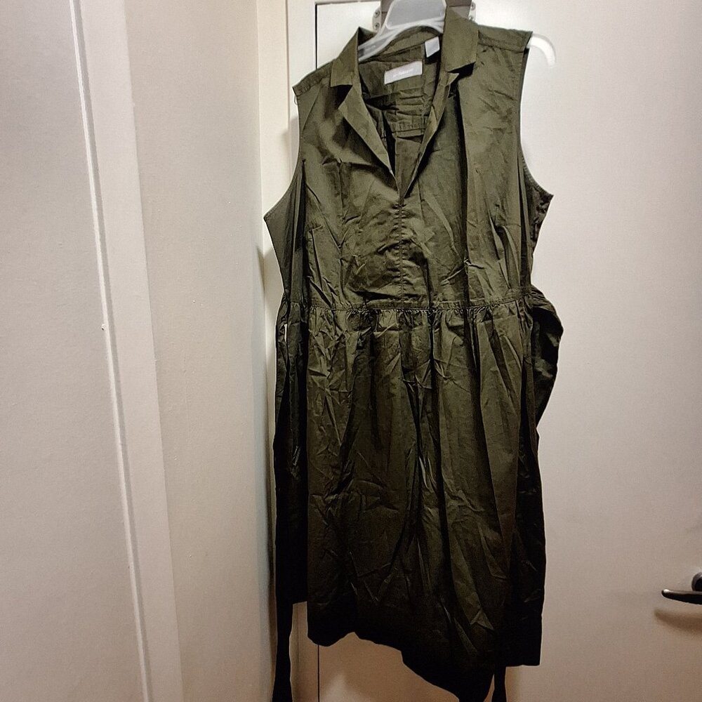 LIZ CLAIBORNE DRESS.